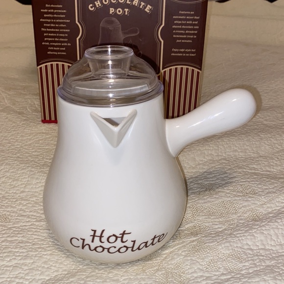 Ceramic Hot Chocolate Pot With Frother/Mixer - Picture 10 of 13